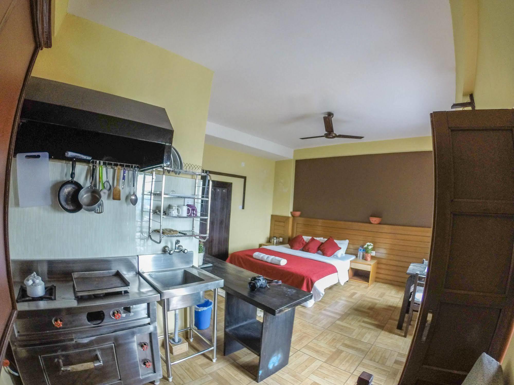 Hotel Tourist Residency Pokhara Zewnętrze zdjęcie